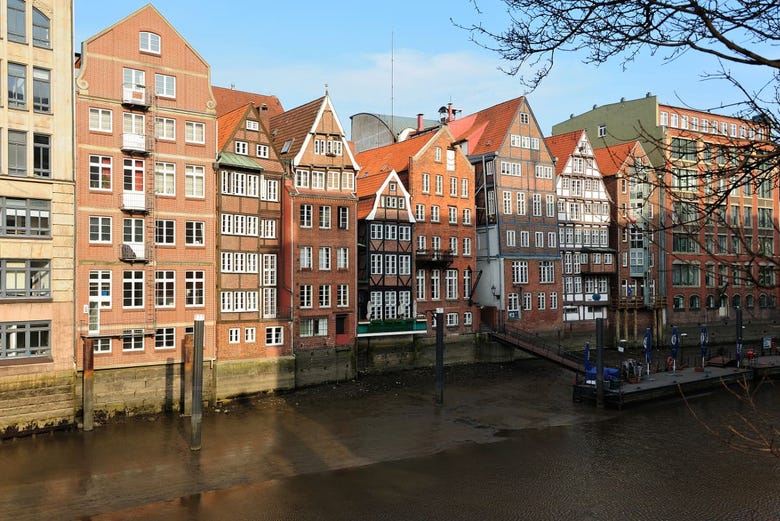 Deichstrasse, the oldest and prettiest street of Hamburg