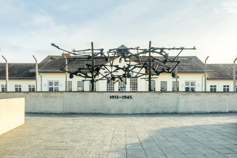 Escultura em Dachau
