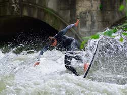 Surf nell'Englischer Garten
