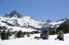 Paseo en moto de nieve por Grandvalira
