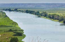 Paseo en barco por el río Kwanza + Comida