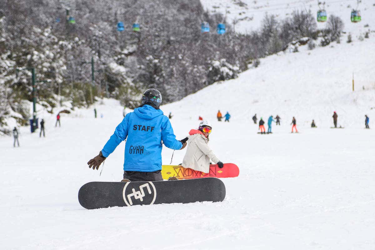 Clase de snowboard en Cerro Catedral desde Bariloche