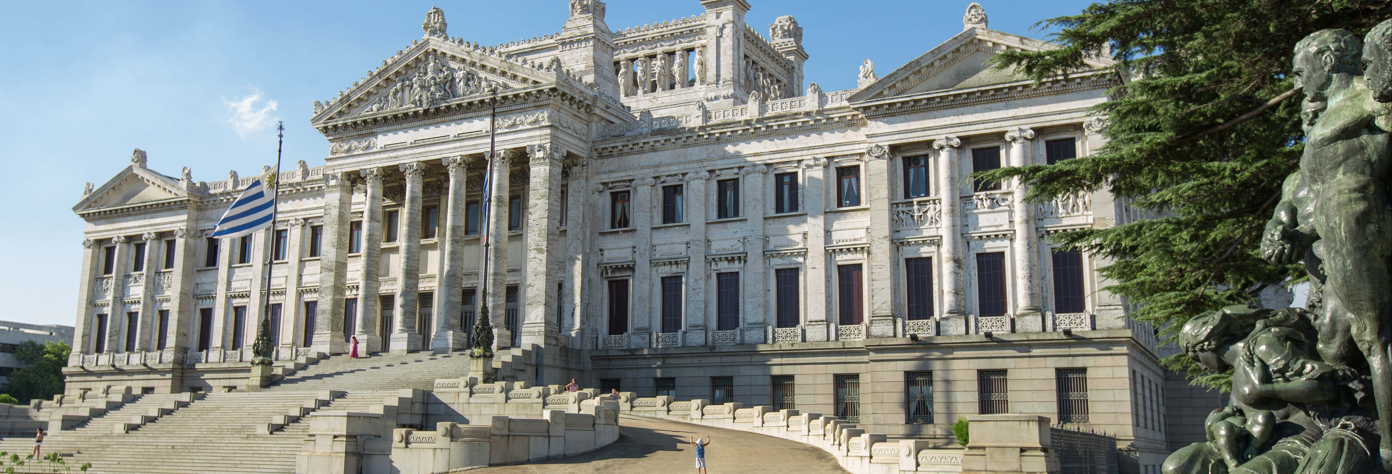 Excursión a Montevideo por libre desde Buenos Aires