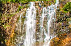 Excursão às cascatas de Nant e Fall