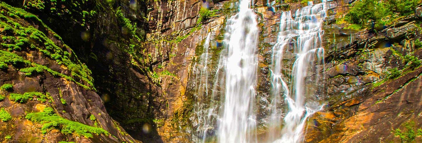Excursão às cascatas de Nant e Fall