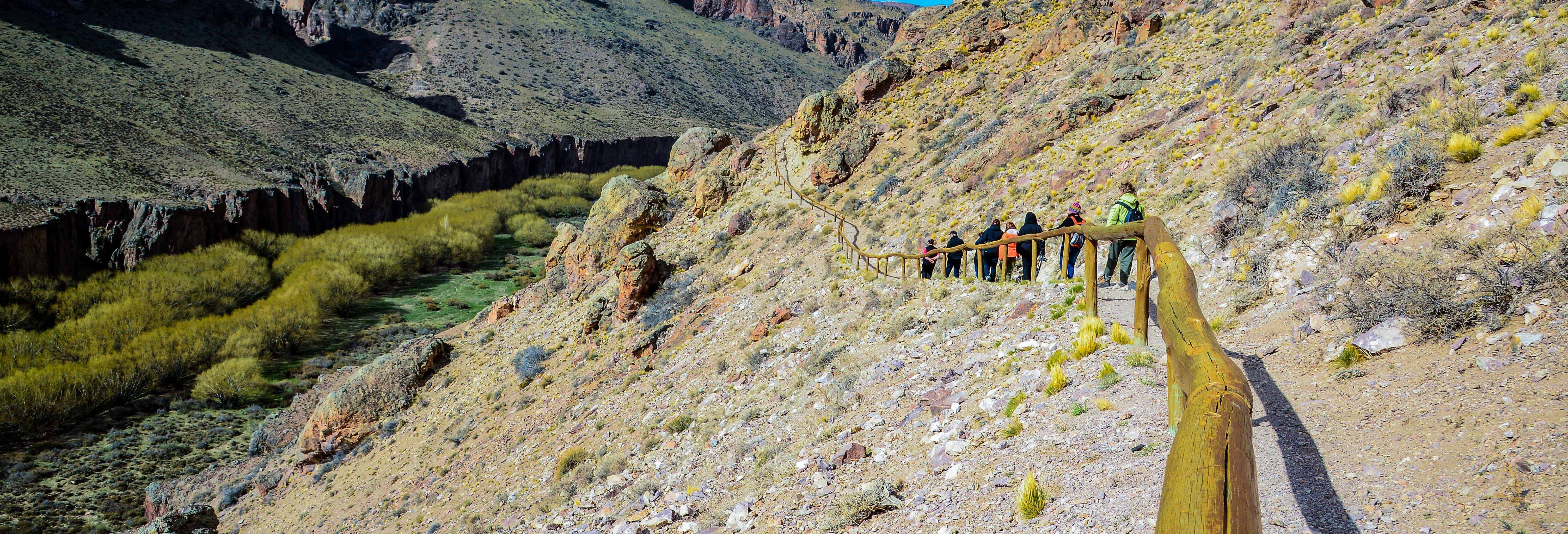 Excursión a la Cueva de las Manos + Trekking