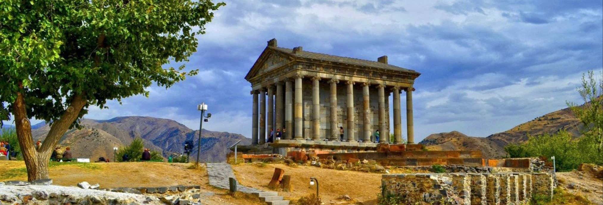 Excursão a Garni e mosteiro de Geghard