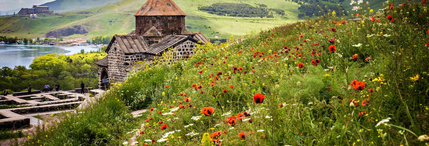 Excursão a Sevan, Tsaghkadzor, Garni e Geghard