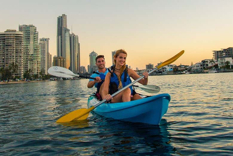 Tour en kayak al atardecer por Gold Coast