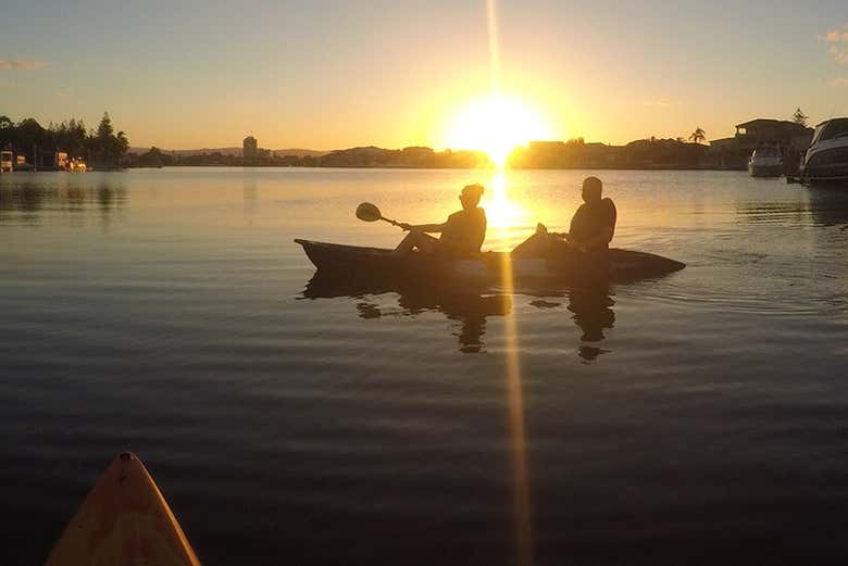 Tour en kayak al atardecer por Gold Coast