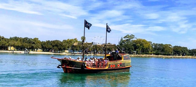 Passeio de barco pirata por Mandurah