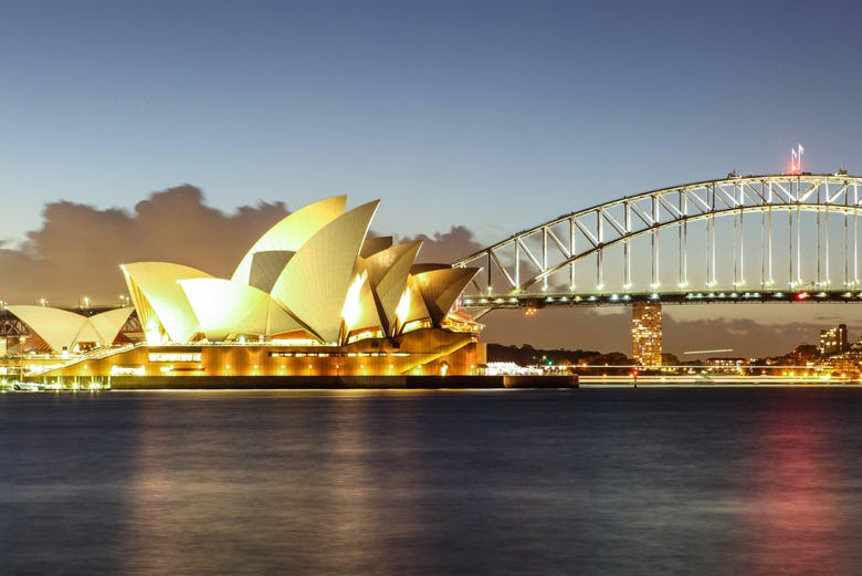 L'opéra de Sydney à la tombée de la nuit