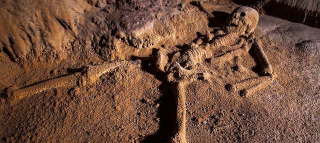 Excursão à gruta Actun Tunichil Muknal