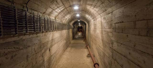 Excursion au bunker de Tito