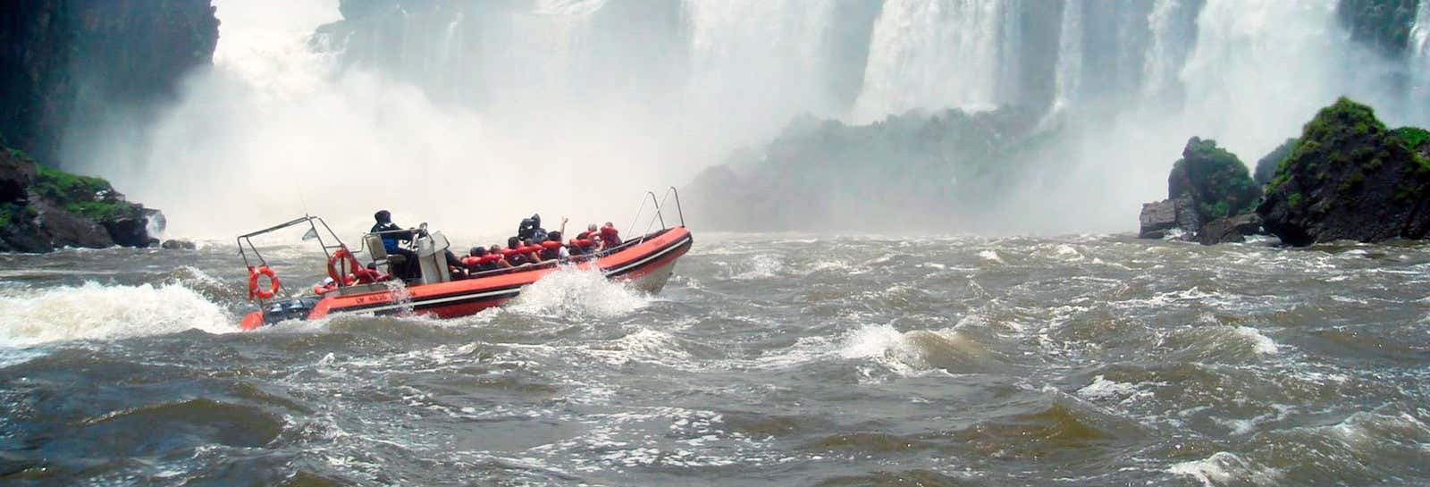Cataratas de Iguazú (lado argentino) + Tour de aventura