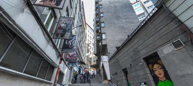 Tour pela Sofia comunista