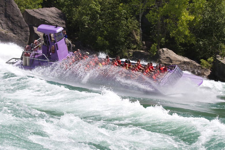 Wet Jet Tour on Niagara rapids