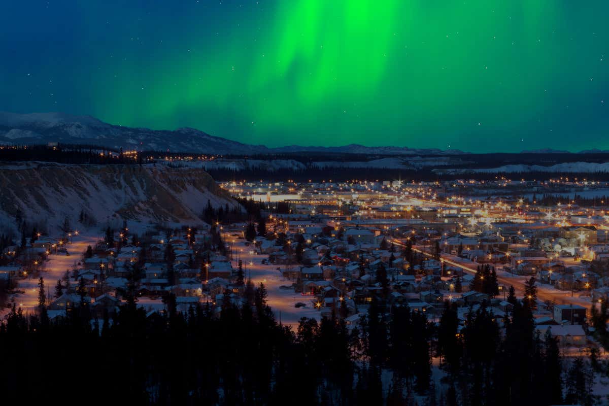 Tour de 4 días de auroras boreales en Whitehorse