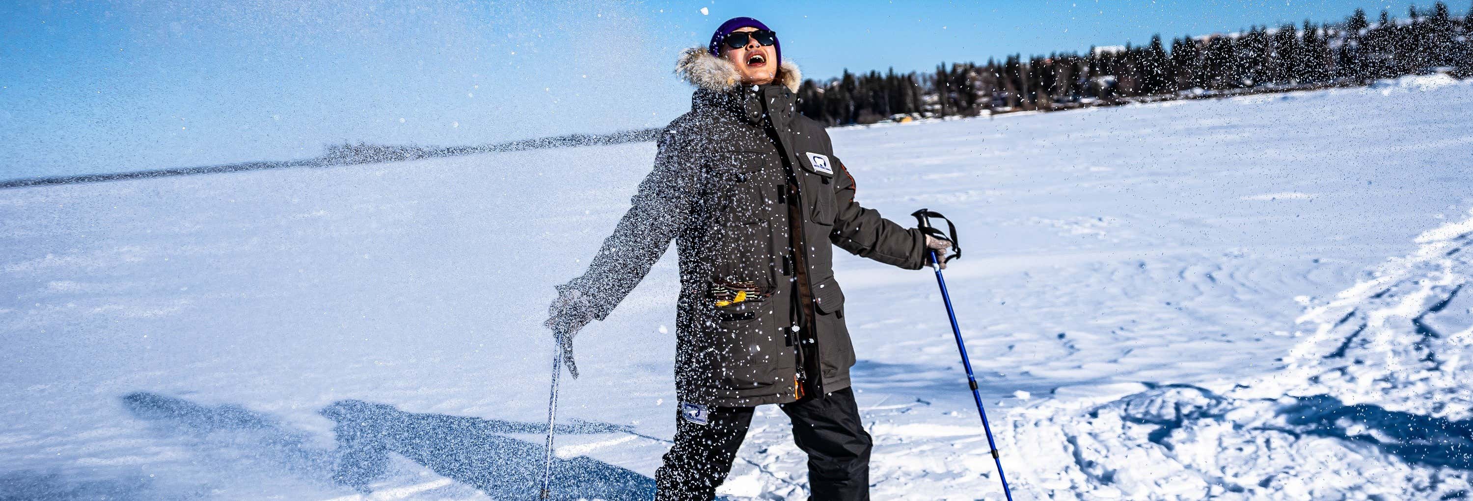 Paseo con raquetas de nieve por Great Slave Lake