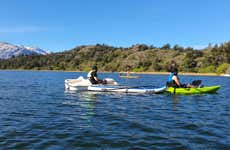 Alquiler de equipo de paddle surf o kayak en la laguna Silvia