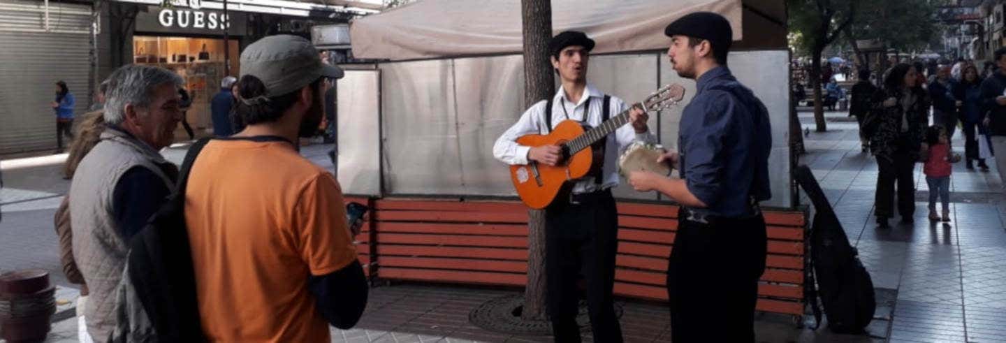 Tour por el Santiago bohemio