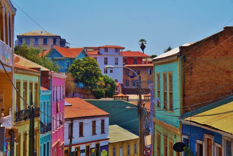 Découvrez les maisons colorées de Valparaíso