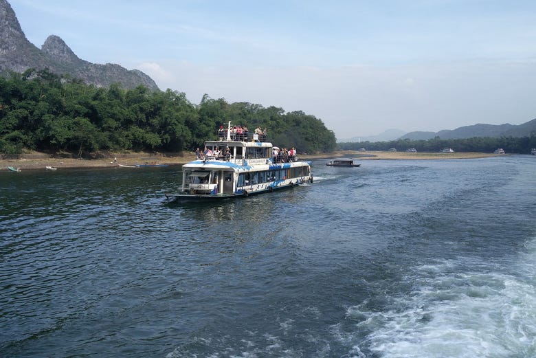 A bordo do cruzeiro pelo rio Li