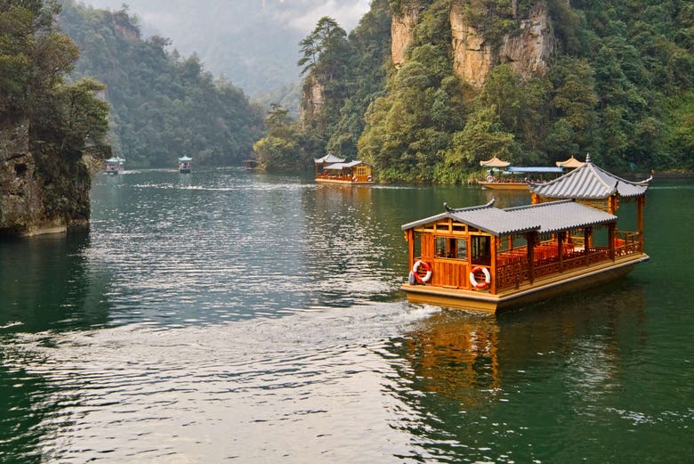 Maisons flottantes du lac Baofeng
