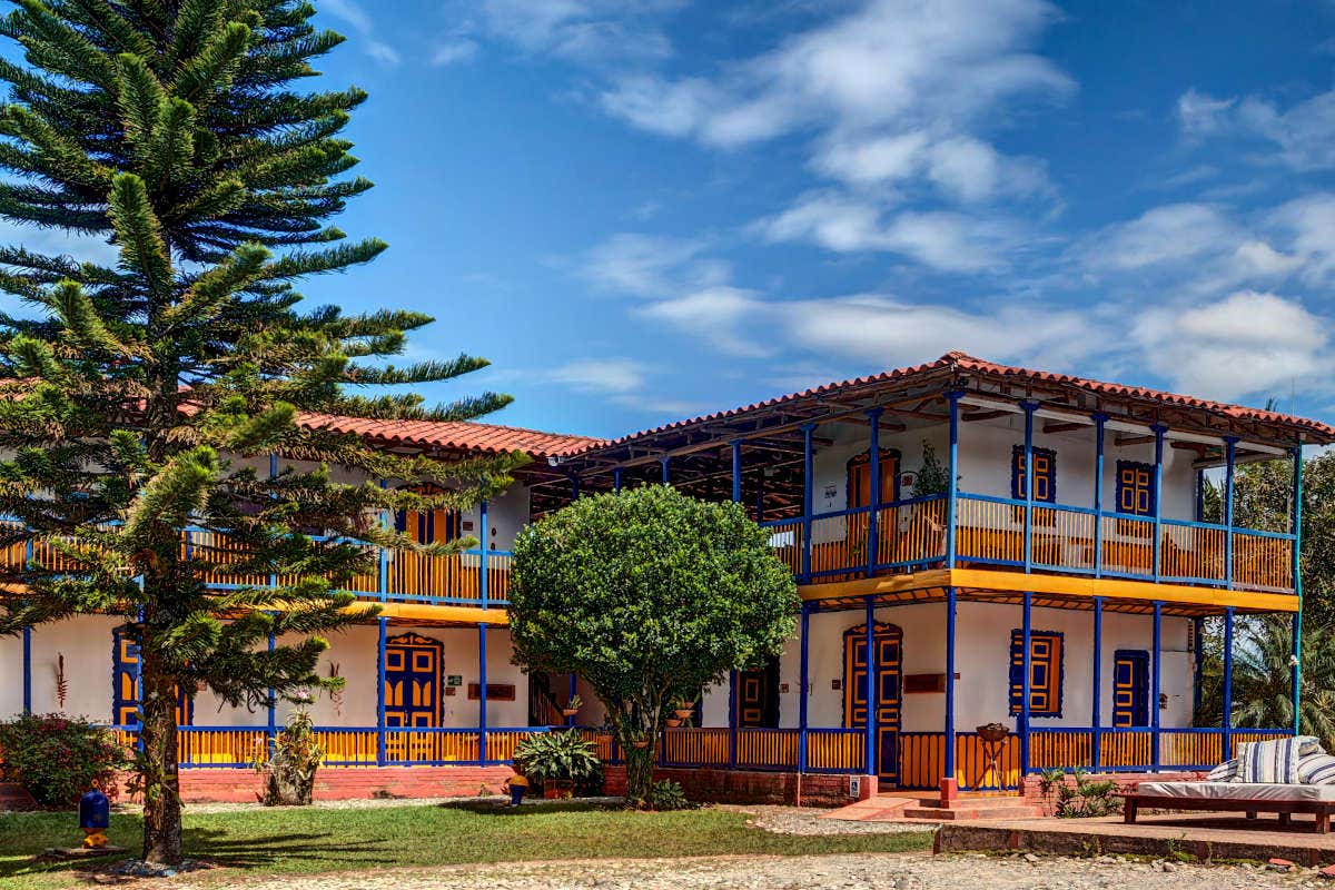 Visita a la Hacienda Combia de Armenia - Reserva en Civitatis.com