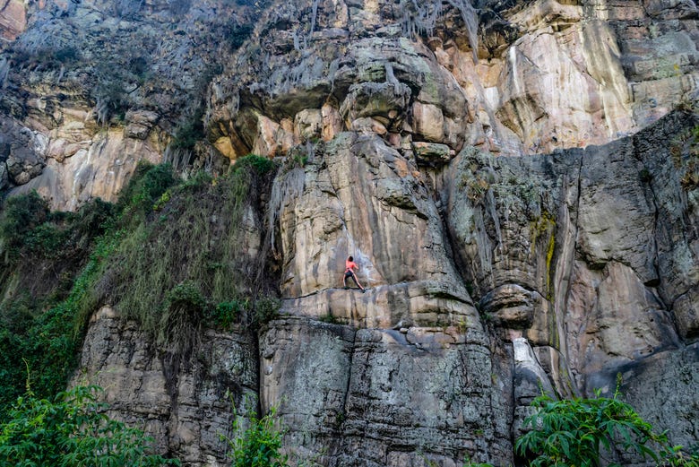 Escalada En Las Rocas De Suesca Bogota