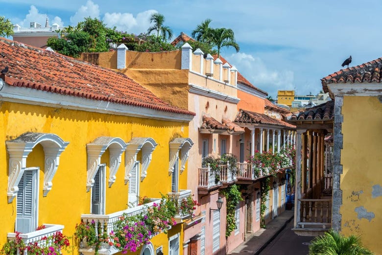 Una strada tipica di Cartagena de Indias