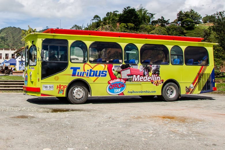 Other Hop-on-Hop-off Bus Tours in Medellín
