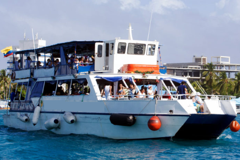 Paseo en catamarán por la bahía de San Andrés - Civitatis.com