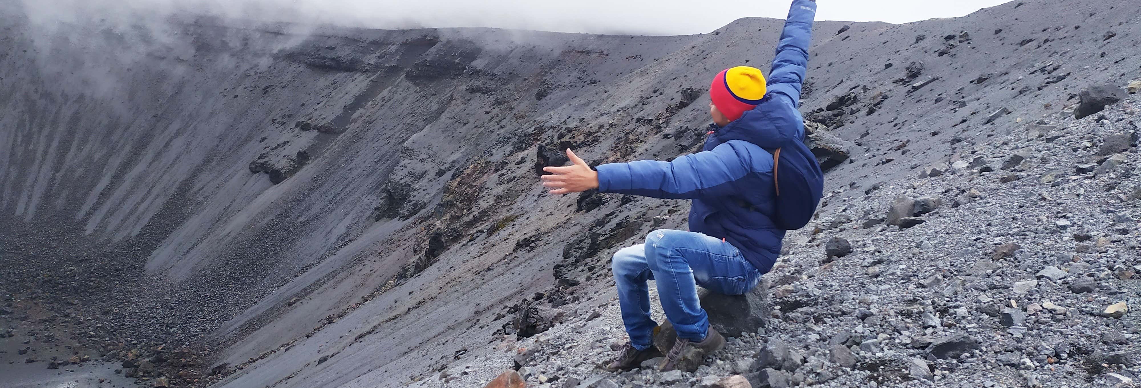 Trekking por el volcán Puracé desde Silvia