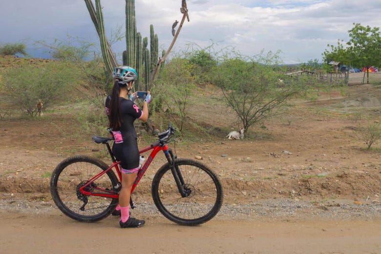 En bicicleta por el desierto de la Tatacoa