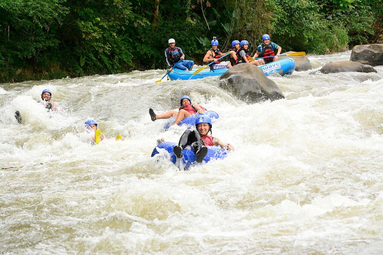 Tubing en el río Balsa desde Arenal