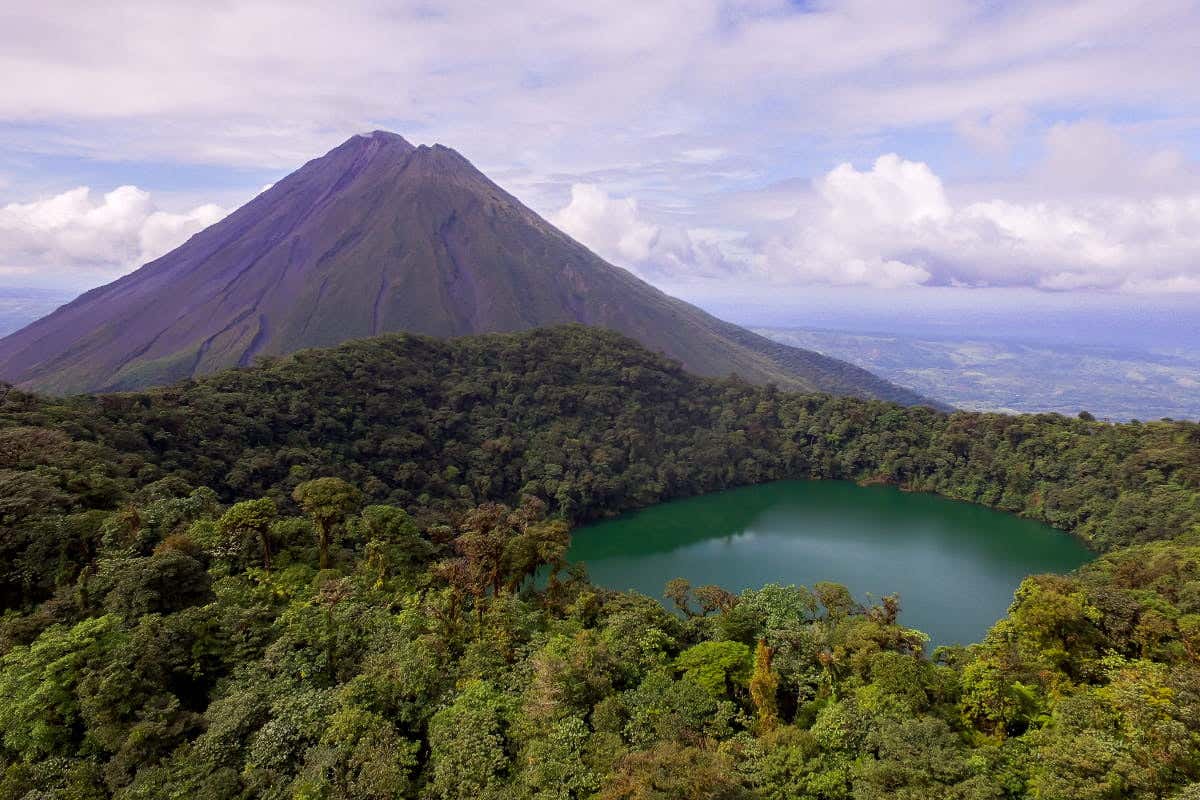Tour a los volcanes Chato y Arenal