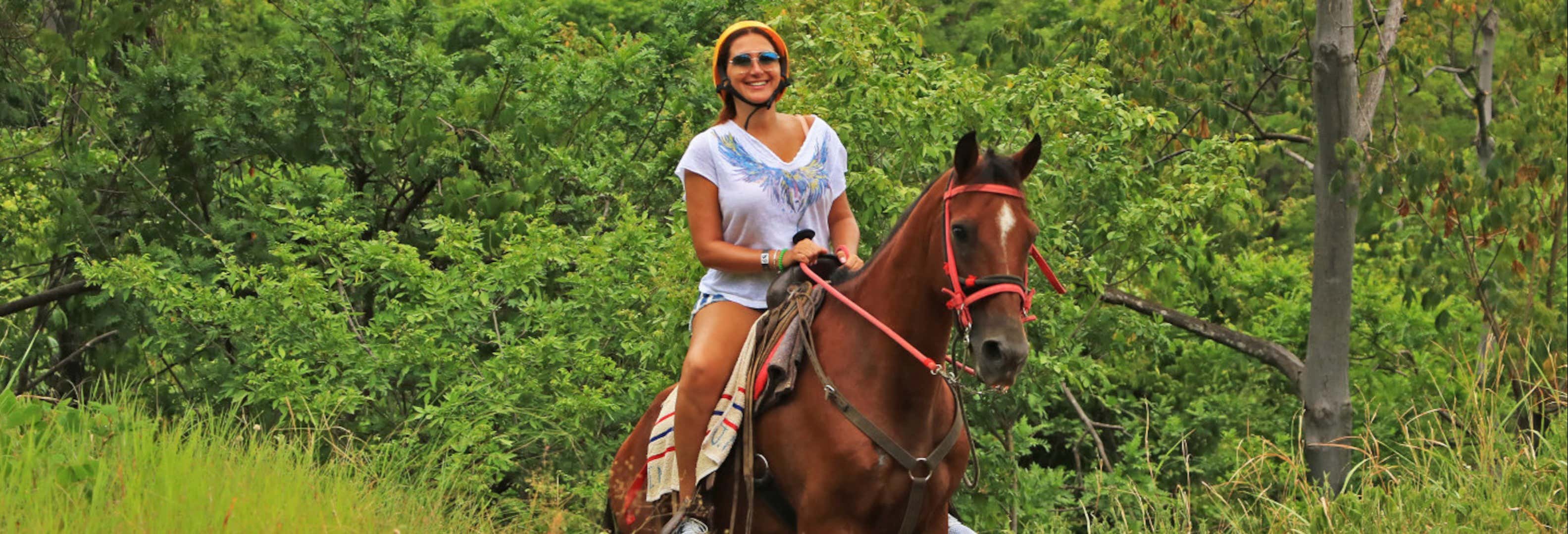 Paseo a caballo por el Parque Diamante Eco desde Guanacaste