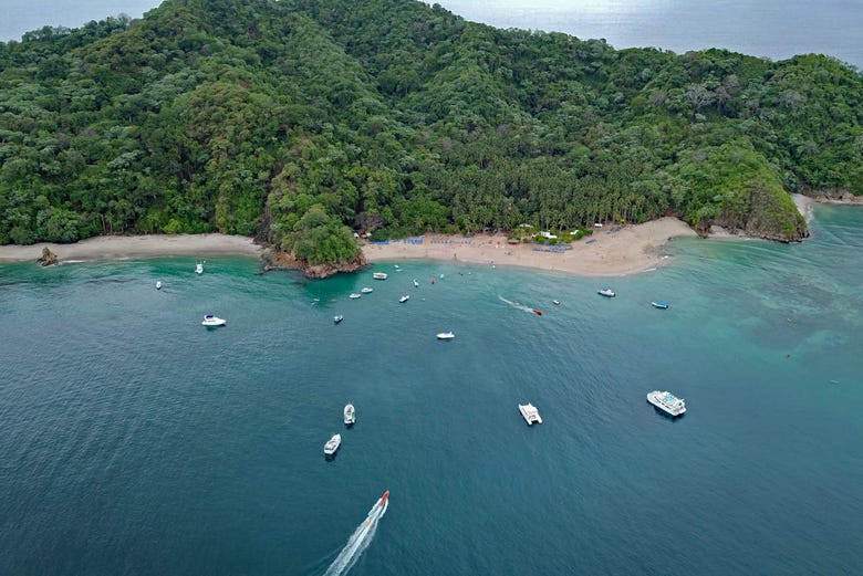 Stunning views of Isla Tortuga