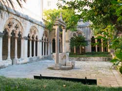 Puits du monastère dominicain