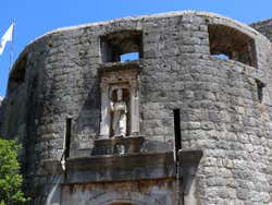 Escultura de San Blas en Pile Gate