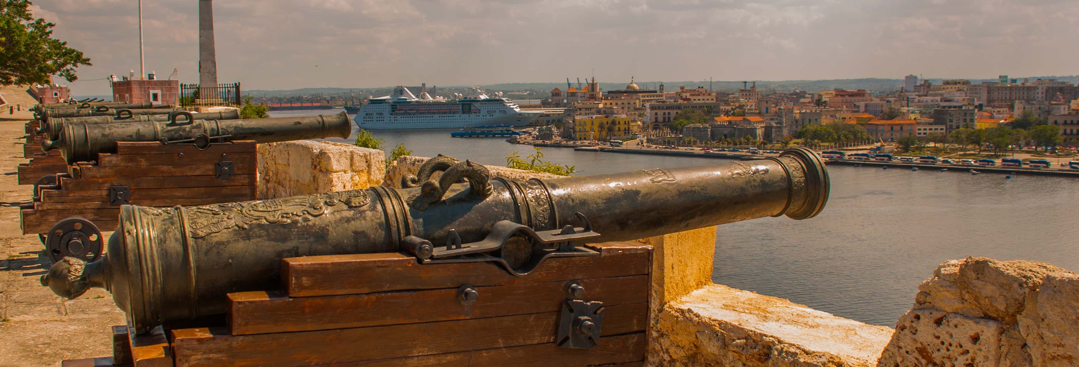 Tour di Habana Vieja + Cerimonia dello sparo del cannone