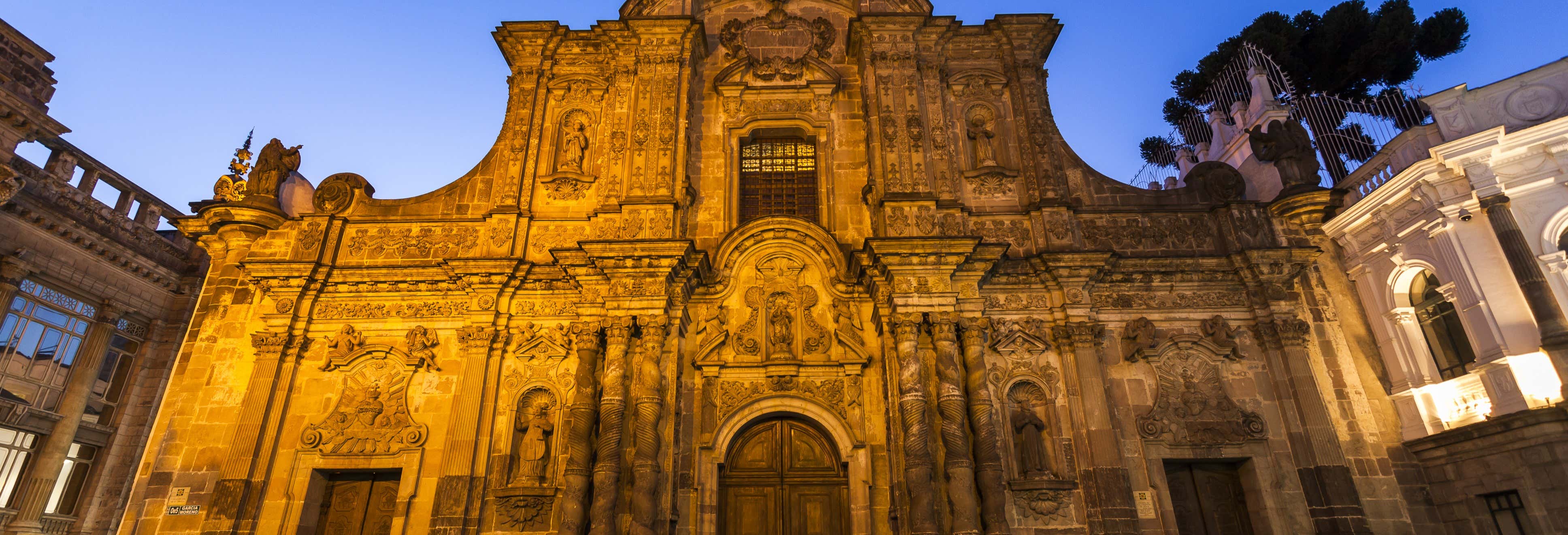 Entrada a la iglesia de la Compañía