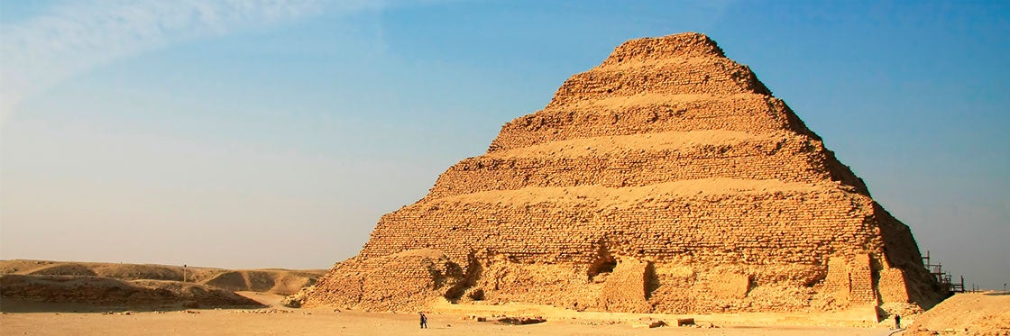 Saqqara - La primera pirámide del mundo