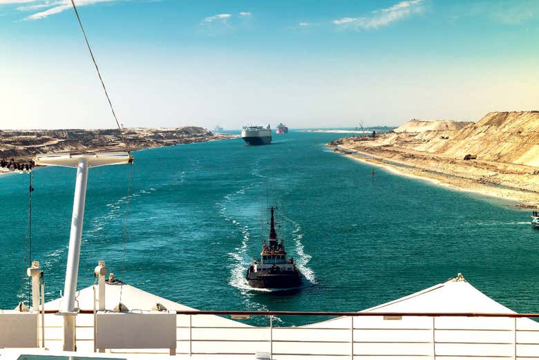 Day Trip To The Suez Canal From Cairo Book At Civitatis Com