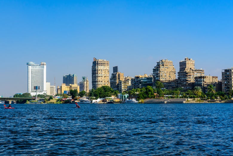 Fleuve du Nil traversant Le Caire