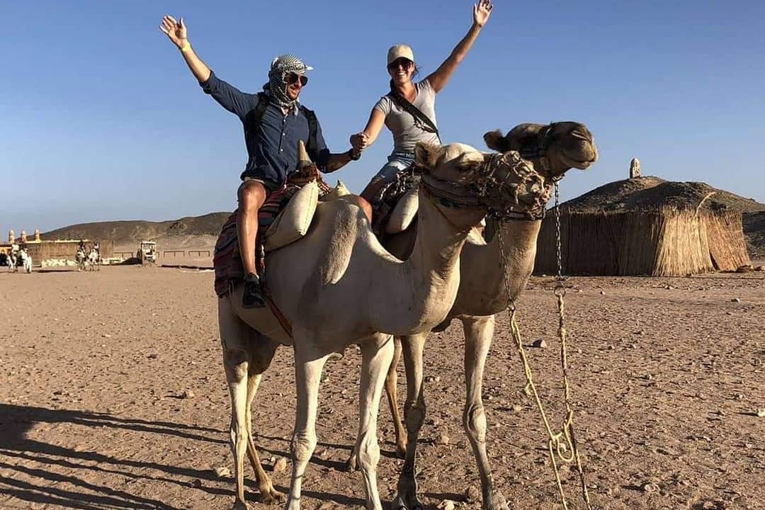 Safari por el desierto con cena beduina desde Hurghada