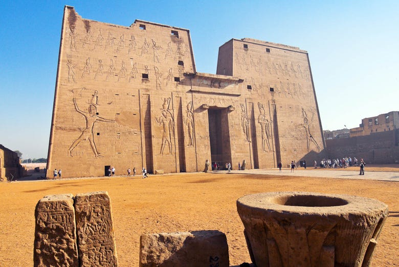 Templo de Hórus, em Edfu