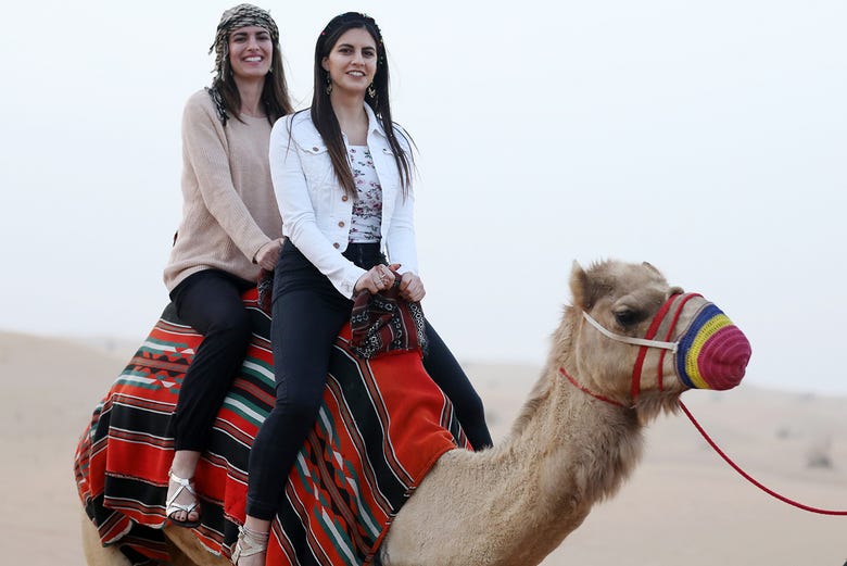 Paseo en camello al atardecer