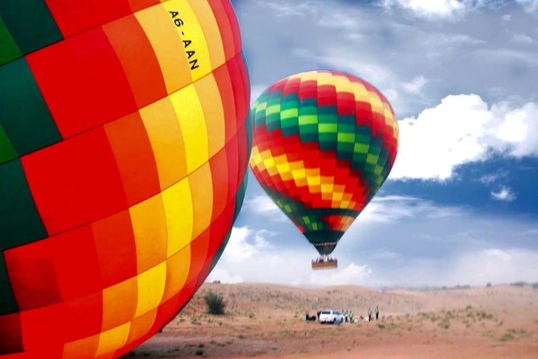 Vol En Montgolfiere Au Dessus Du Desert De Dubai